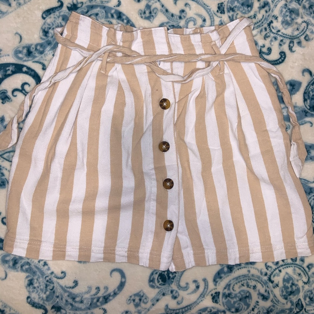 Hollister Two-Layered Beige Button Up Skirt
